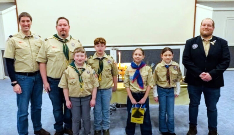 Bellefonte Elks attend Blue and Gold Banquet for Pack 330